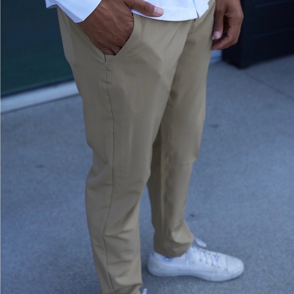 FABLETICS The Only Pant (Slim Fit) Front & Back Pockets Size 38x32 - Picture 15 of 15